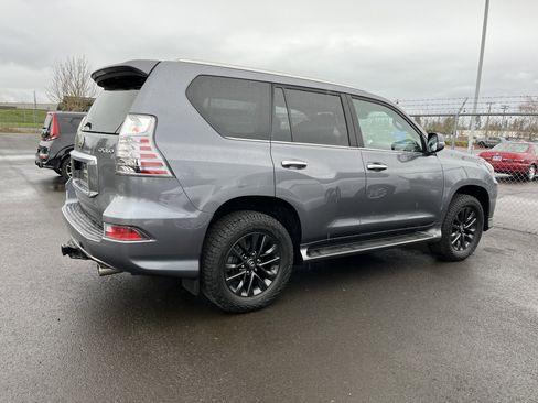Used 2021 Lexus GX 460 Premium w/ Premium Package image 4
