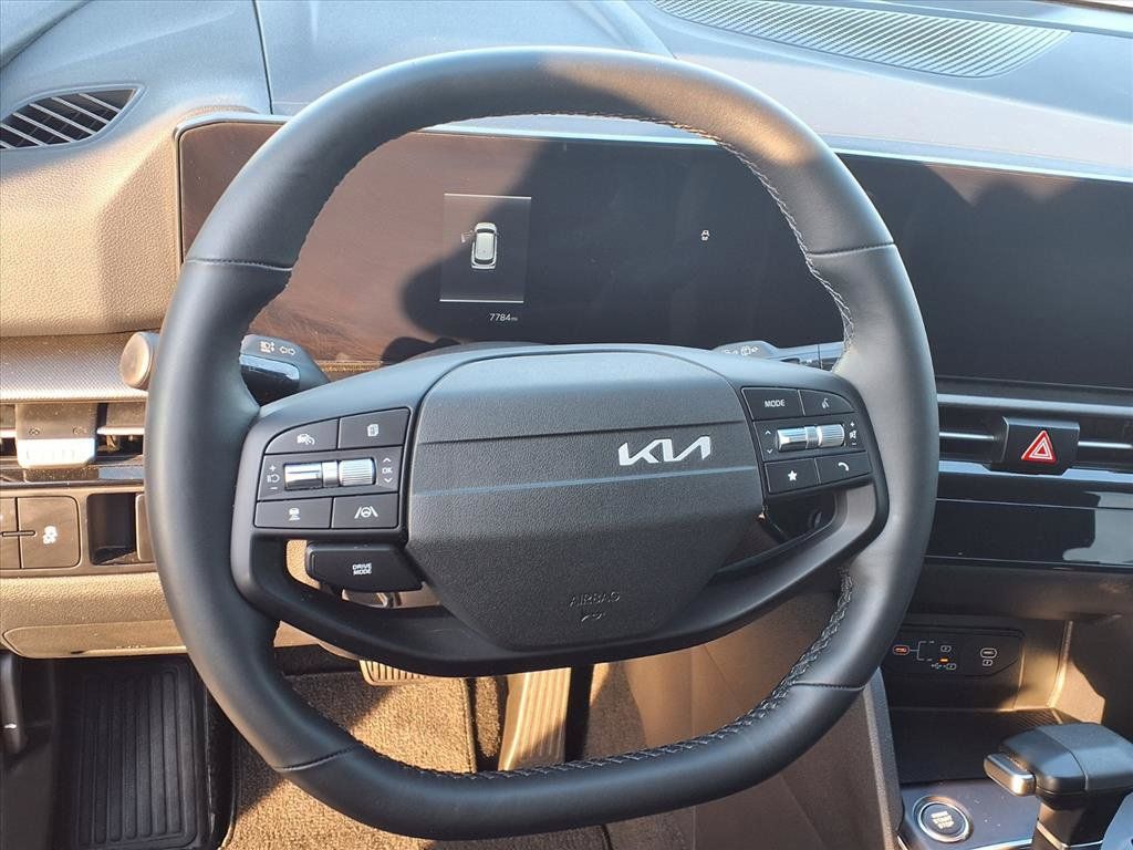 Certified 2026 Kia Sportage LX FWD image 12