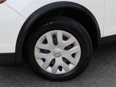 Used 2018 Nissan Rogue Sport S AWD/4WD image 9