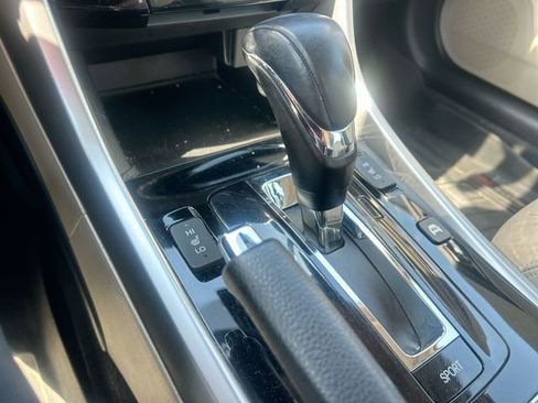 Used 2017 Honda Accord Touring image 24