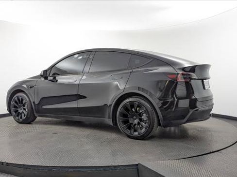 Used 2023 Tesla Model Y Long Range AWD/4WD image 4