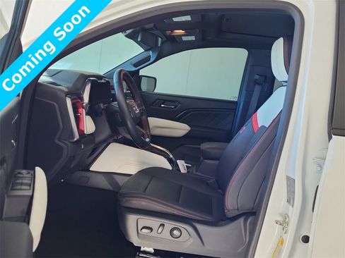 Used 2024 GMC Canyon AT4X image 7