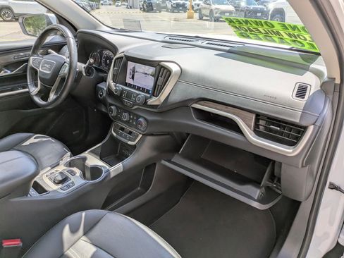 Certified 2022 GMC Terrain Denali w/ Denali Premium Package AWD/4WD image 27