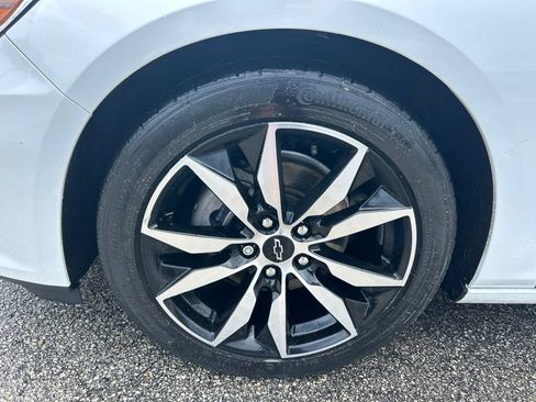 Used 2024 Chevrolet Malibu RS FWD image 17