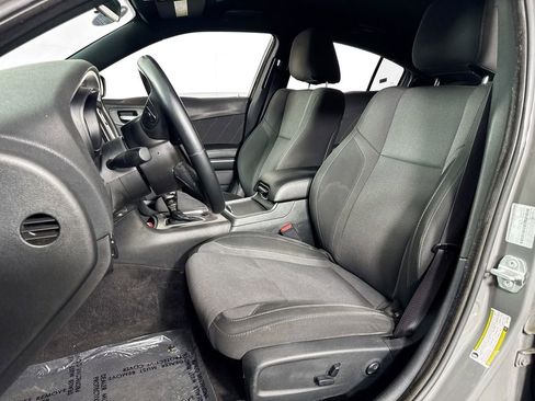 Used 2019 Dodge Charger SXT RWD image 22