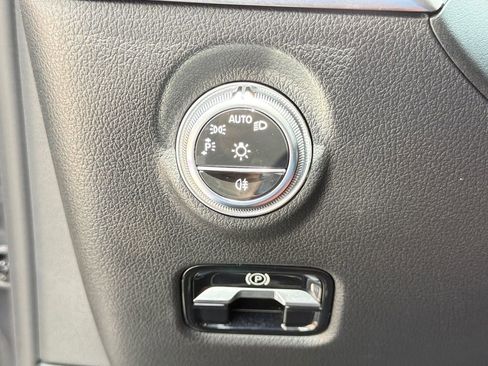 Used 2024 Mercedes-Benz C 300 4MATIC Sedan w/ Pinnacle Trim Package image 20