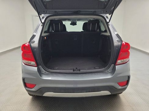 Used 2020 Chevrolet Trax LT FWD image 29