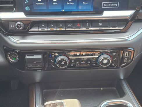Certified 2023 Chevrolet Silverado 1500 High Country w/ High Country Premium Package AWD/4WD image 21