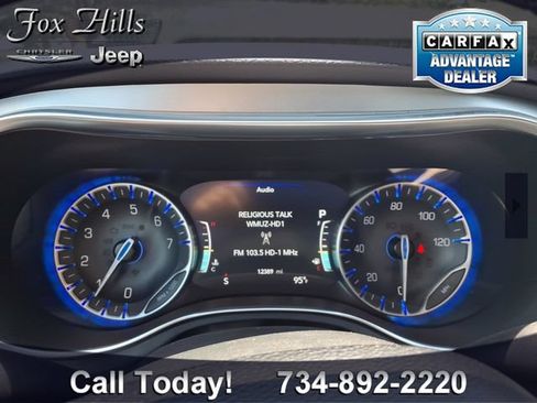 Certified 2026 Chrysler Pacifica Limited FWD image 20