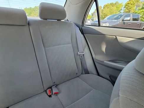 Used 2010 Toyota Corolla LE image 6