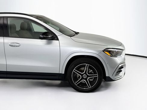 Used 2025 Mercedes-Benz GLA 250 image 11
