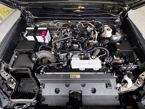 Certified 2025 Toyota Tacoma Limited AWD/4WD image 16