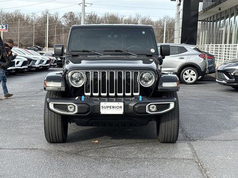 Used 2023 Jeep Wrangler Unlimited Sahara image 13