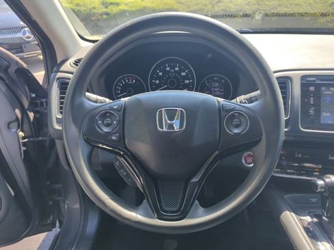 Used 2016 Honda HR-V EX image 11