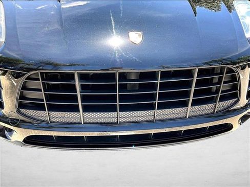 Used 2017 Porsche Macan AWD/4WD image 30