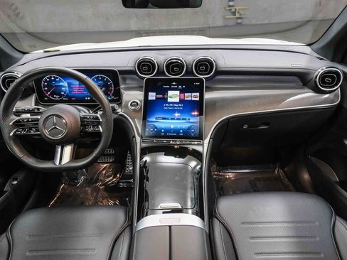 Certified 2026 Mercedes-Benz GLC 300 image 7