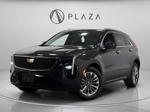 Used 2025 Cadillac XT4 Premium Luxury image 1