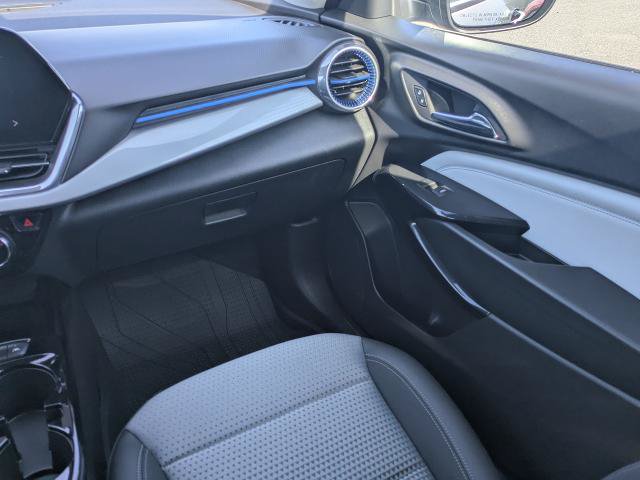 Certified 2025 Chevrolet Trax LT w/ Driver Confidence Package FWD image 17