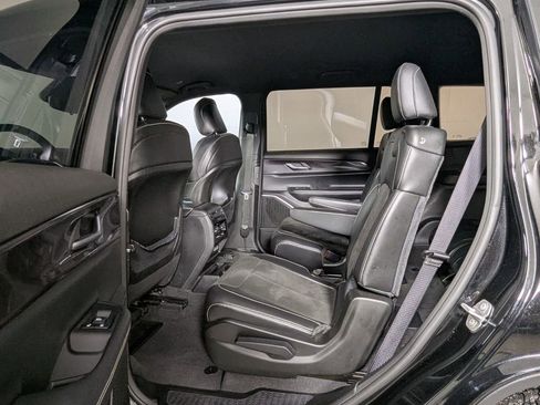 Used 2022 Jeep Grand Cherokee L Altitude image 24