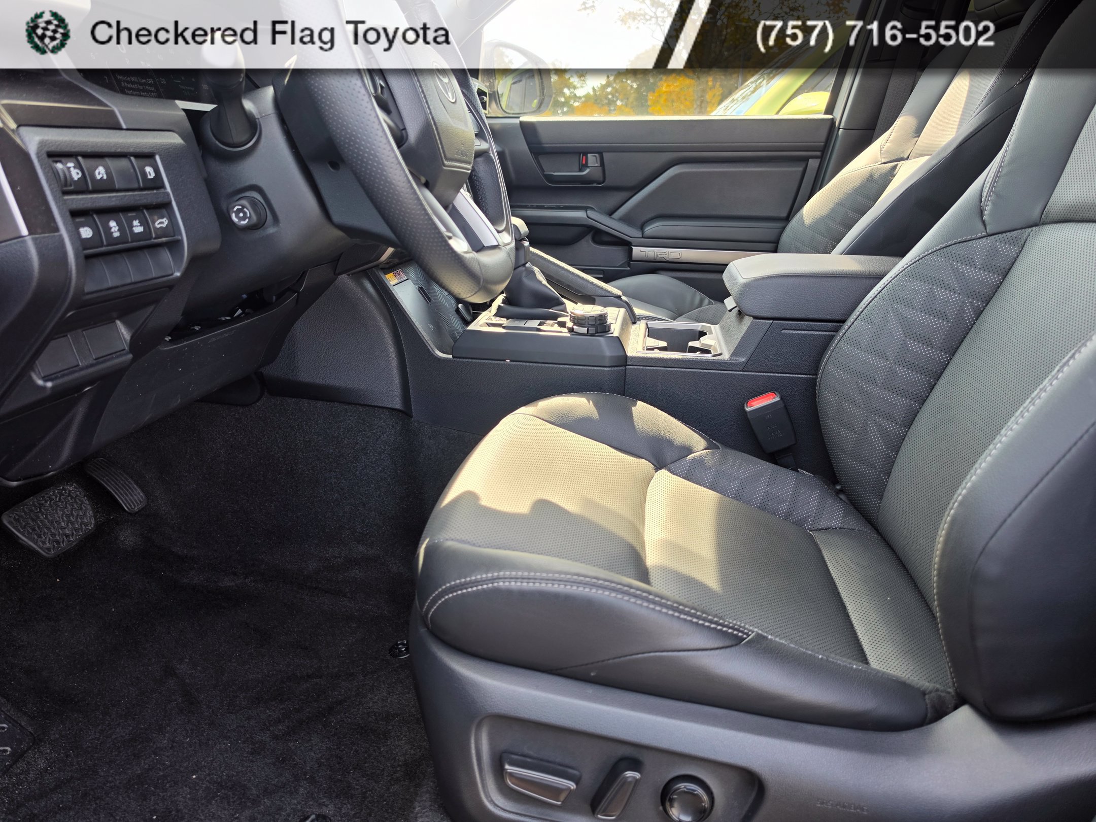 Used 2025 Toyota 4Runner TRD Off-Road Premium AWD/4WD image 9