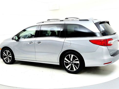 Used 2018 Honda Odyssey Elite image 4