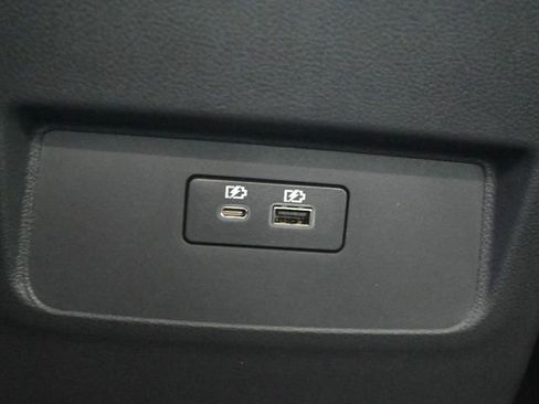 Used 2025 Nissan Frontier PRO-4X image 22