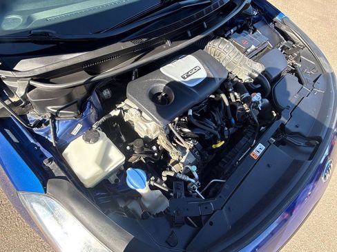 Used 2017 Kia Forte SX image 11