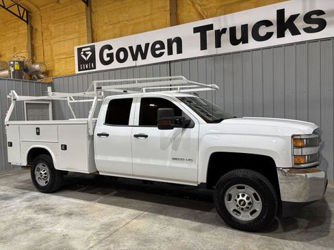 Used 2019 Chevrolet Silverado 2500 W/T w/ WT Convenience Package RWD image 3