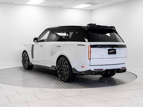 Used 2025 Land Rover Range Rover Long Wheelbase SE AWD/4WD image 2