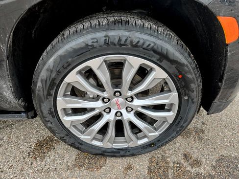 Used 2023 GMC Yukon Denali image 37
