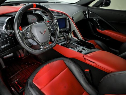 Used 2019 Chevrolet Corvette Z06 RWD image 21