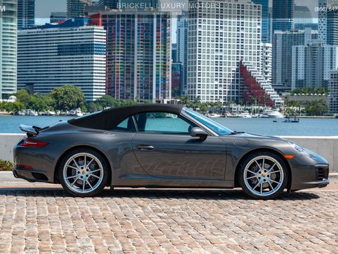 Used 2018 Porsche 911 Carrera image 17