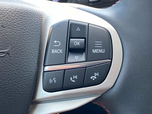 New 2026 Ford Explorer Active RWD image 18