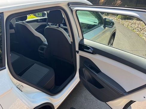 New 2025 Volkswagen Taos S image 13