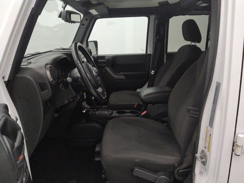 Used 2018 Jeep Wrangler Unlimited Sport S image 17