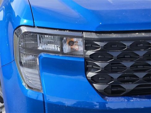 New 2025 Ford Maverick XLT image 10