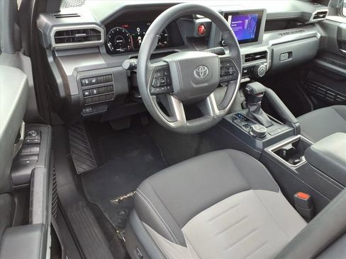 Certified 2025 Toyota Tacoma TRD Off-Road image 16