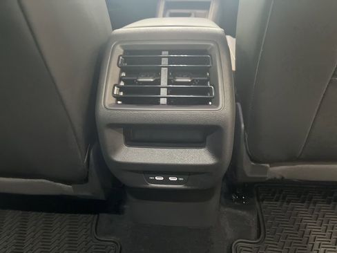 New 2026 Volkswagen Tiguan SE AWD/4WD image 34