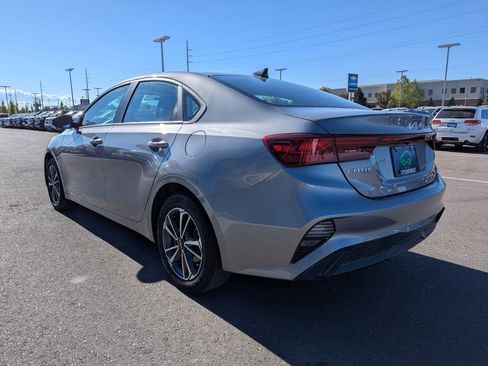 Used 2023 Kia Forte LXS w/ LXS Technology Package FWD image 28