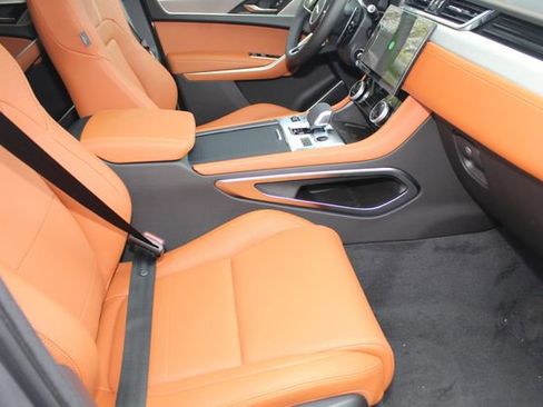 New 2026 Jaguar F-PACE R-Dynamic S image 3