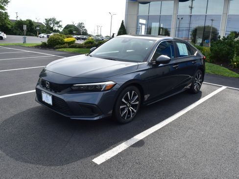 Certified 2024 Honda Civic EX-L image 1