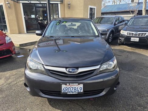 Used 2011 Subaru Impreza 2.5i image 2