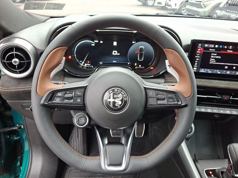 New 2025 Alfa Romeo Tonale image 16