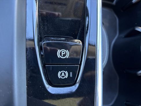 Used 2024 Volvo XC60 B5 Plus image 37