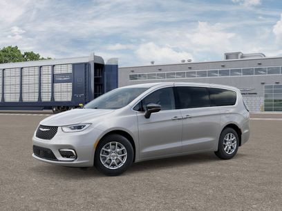 New 2026 Chrysler Pacifica Select