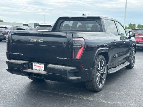 New 2025 GMC Sierra EV Denali image 9