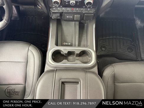 Used 2019 GMC Sierra 1500 SLT w/ SLT Premium Plus Package AWD/4WD image 32