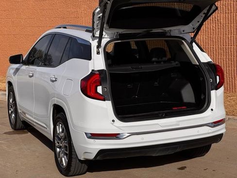 Used 2023 GMC Terrain Denali w/ Denali Premium Package image 11