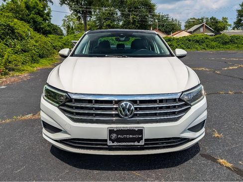 Used 2019 Volkswagen Jetta SEL Premium FWD image 2