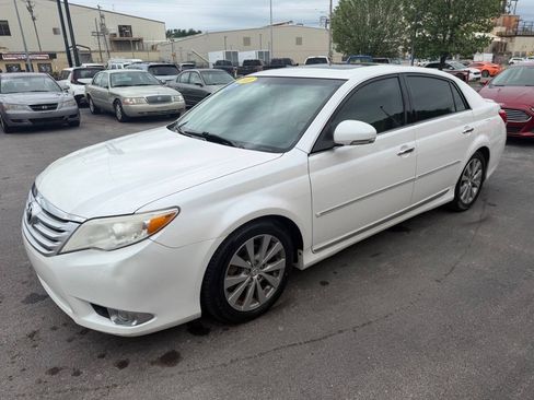 Used 2011 Toyota Avalon Limited FWD image 14